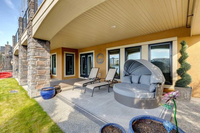 123 Mahogany Bay Se, Home with 4 bedrooms, 3 bathrooms and 7 parking in Calgary AB | Image 40