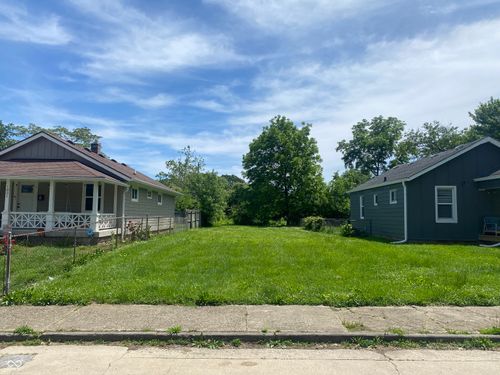 1825 New St, Indianapolis, IN, 46203-3960 | Card Image