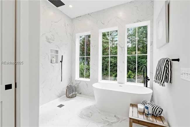 Owner's Bath | Image 36