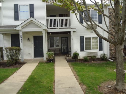 2013-2013 Silverstone Dr, Carpentersville, IL, 60110-1196 | Card Image