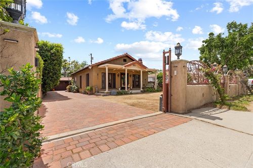 11232 Oxnard St, North Hollywood, CA, 91606 | Card Image