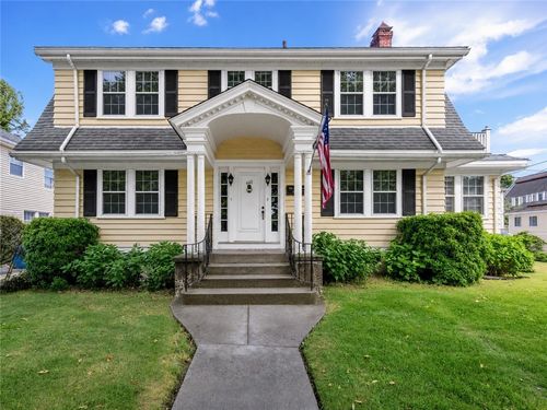 440 Broadway, Newport, RI, 02840-1733 | Card Image