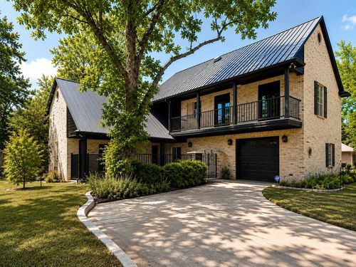 8903 Ravenswood Rd, Granbury, TX, 76049-8905 | Card Image