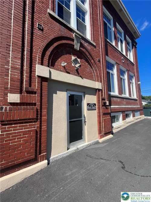 apt-6-216 Penn St, BATH, PA, 18014-1531 | Card Image