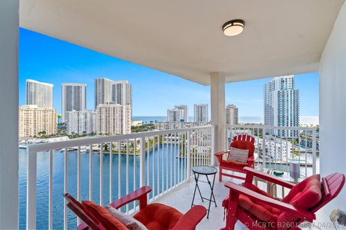 ph1-121 Golden Isles Dr, Hallandale Beach, FL, 33009-5887 | Card Image
