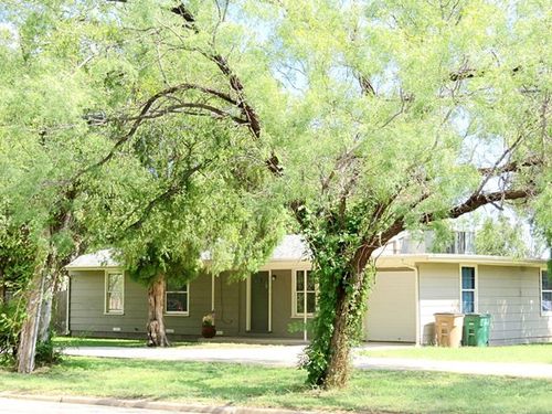 1530 Christoval Rd, San Angelo, TX, 76903-7963 | Card Image