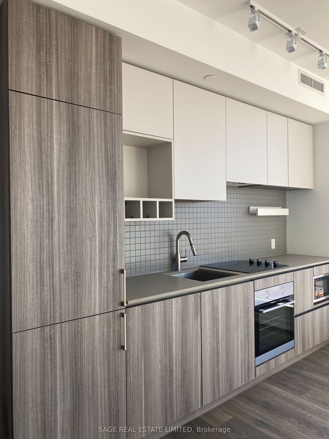 3210 - 5 Buttermill Ave, Condo with 2 bedrooms, 2 bathrooms and null parking in Vaughan ON | Image 11