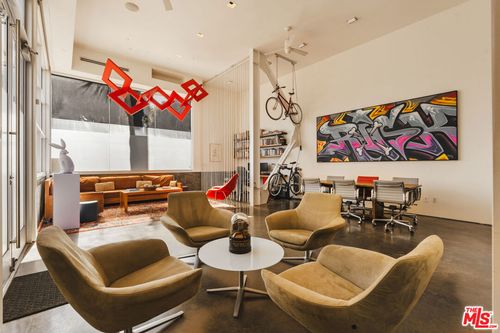 610 Main St, Venice, CA, 90291-2507 | Card Image