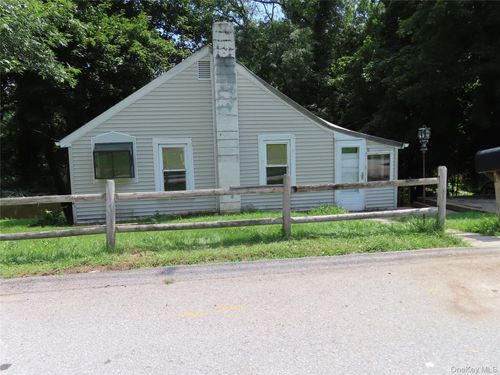 4 Wilbur Road, Pleasant Valley, NY, 12569 | Card Image