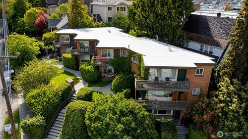 3261 Fuhrman Avenue E, Seattle, WA, 98102 | Card Image