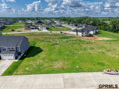 1942 Titan Pl, Hickman, NE, 68372 | Card Image
