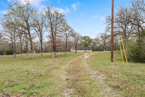 7111 Refugio Cir, Bedias, TX, 77831-5475 | Card Image