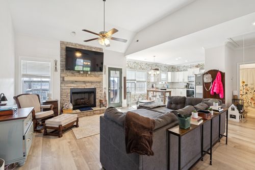1568 Ellie Piper Cir, Clarksville, TN, 37043-1648 | Card Image