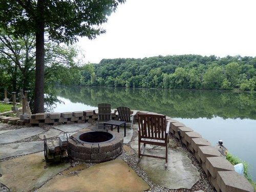 484 Arrowhead Cir, Rockaway Beach, MO, 65740-9120 | Card Image