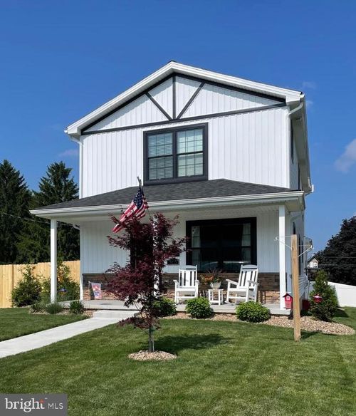 515 Maple Ave, MARYSVILLE, PA, 17053-1612 | Card Image