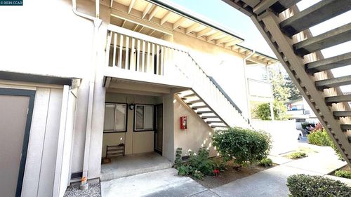 apt-j2-5450 Concord Blvd, Concord, CA, 94521-2410 | Card Image