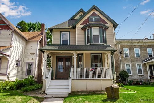 155 Chestnut St, Lockport, NY, 14094-2922 | Card Image