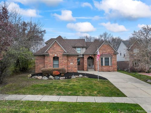 18282 Cascade Dr, Northville, MI, 48168-3287 | Card Image