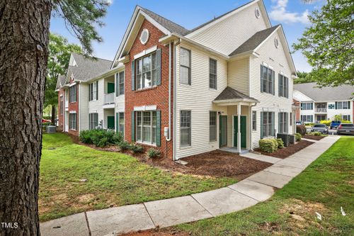 2213 Kudrow Ln, Morrisville, NC, 27560-7838 | Card Image