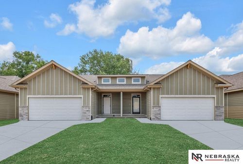 11020 S 97th St, Papillion, NE, 68046-5105 | Card Image