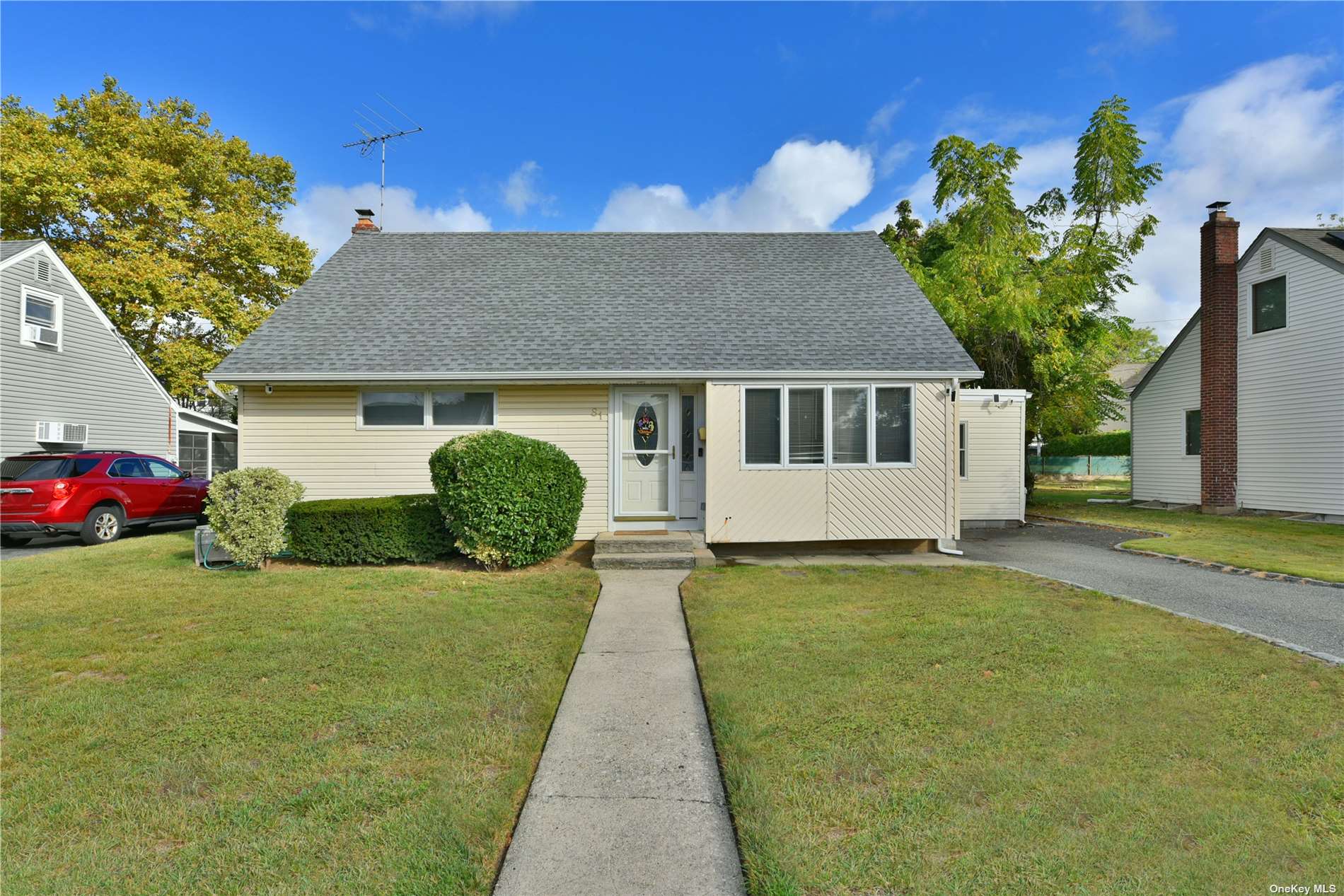 Campbell St, New Hyde Park, NY 11040