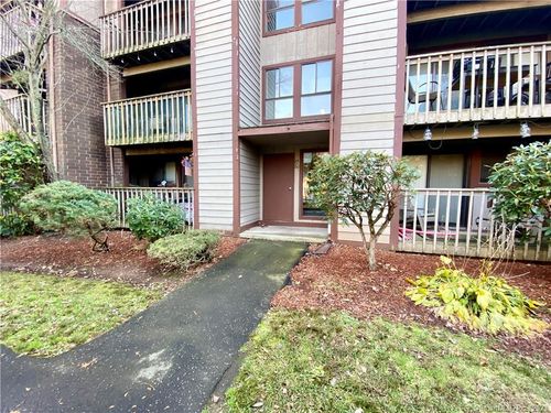 unit-29-130 Coe Ave, East Haven, CT, 06512-4761 | Card Image