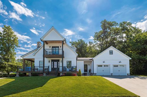 11563 Old Lake Road, North East, PA, 16428 | Card Image