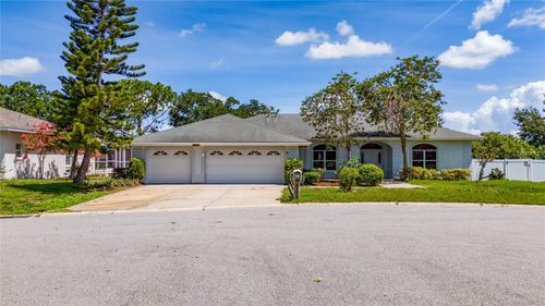 415 Smiley Ct, Winter Haven, FL, 33884-3832 | Card Image