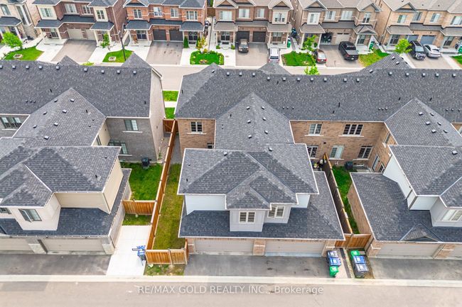 50 Block Rd, House attached with 4 bedrooms, 3 bathrooms and 1 parking in Brampton ON | Image 49