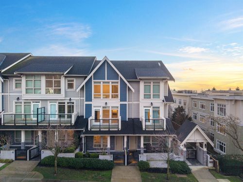 2-115 W Queens Rd, North Vancouver, BC, V7N2K4 | Card Image