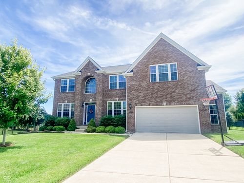 4043 Shady Pointe Row, Greenwood, IN, 46143-8480 | Card Image