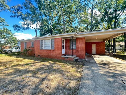 304 W 34th Ave, Pine Bluff, AR, 71603-6046 | Card Image