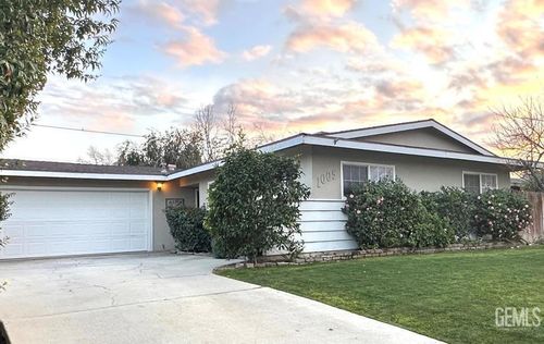 1005 Mcgregor Ave, Bakersfield, CA, 93308-1825 | Card Image