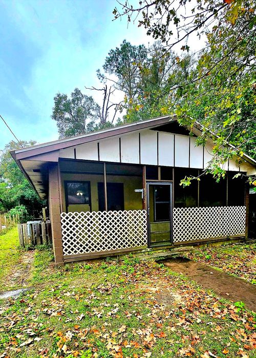 623 W Griffith Ave, Crestview, FL, 32536-3909 | Card Image