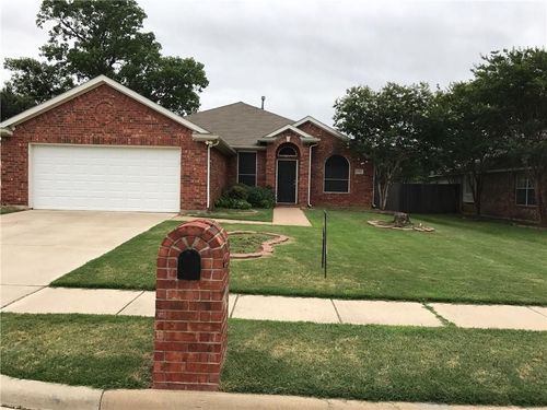 2406 Blue Holly Dr, Corinth, TX, 76210-0042 | Card Image