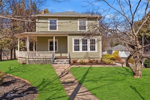 86 Wood St, Coventry, RI, 02816-5828 | Card Image