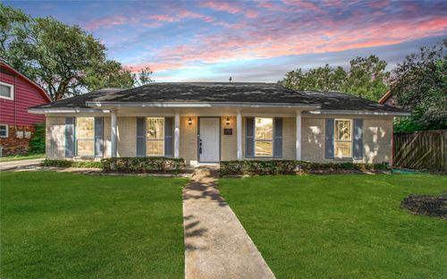 8119 Springtime Ln, Houston, TX, 77075-4611 | Card Image
