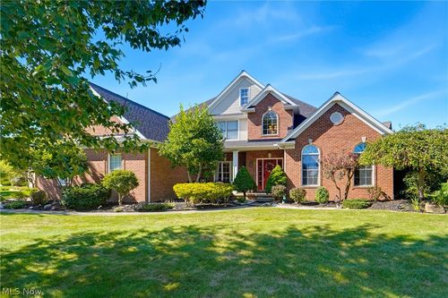 2918 Macduff Dr Nw, North Canton, OH, 44720-9508 | Card Image