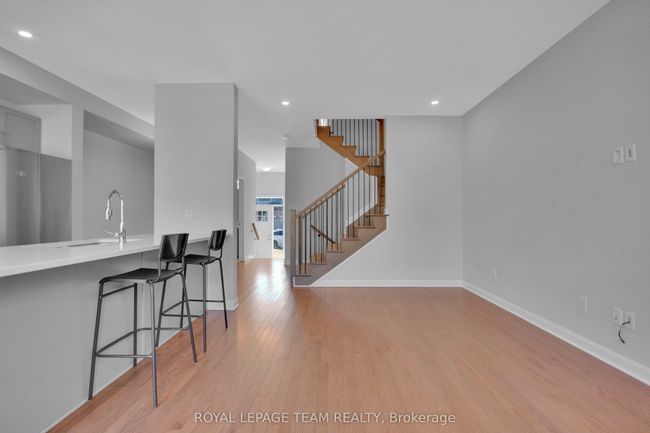 123 Chakra Street, House attached with 3 bedrooms, 3 bathrooms and 2 parking in Barrhaven ON | Image 10