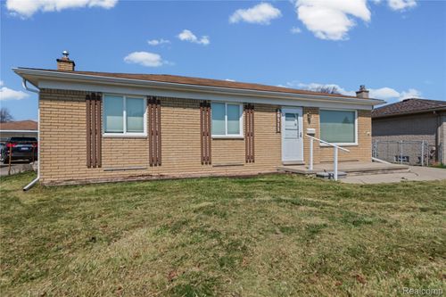 20311 Garden Ct, Roseville, MI, 48066-2291 | Card Image