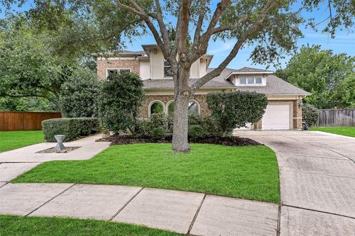 5805 Lawrence Ct, Pearland, TX, 77584-1811 | Card Image