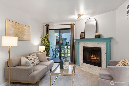 b307-710 N 160th St, Shoreline, WA, 98133-5689 | Card Image