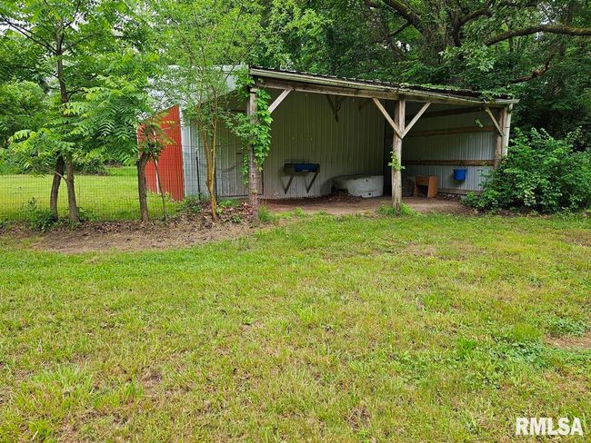 13973 Halliday Rd, Home with 2 bedrooms, 1 bathrooms and null parking in Plainview IL | Image 6