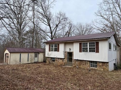 97 Roberts Dr, Crossville, TN, 38555-5235 | Card Image