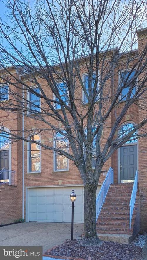 1802 Dawson St, VIENNA, VA, 22182-2574 | Card Image