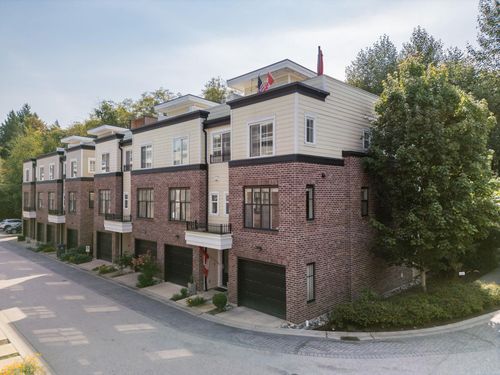 65-15588 32 Ave, Surrey, BC, V3Z0G3 | Card Image