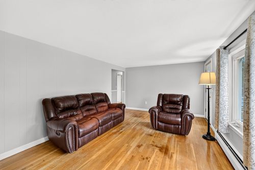 16 Beverly Avenue, Salem, NH, 03079 | Card Image
