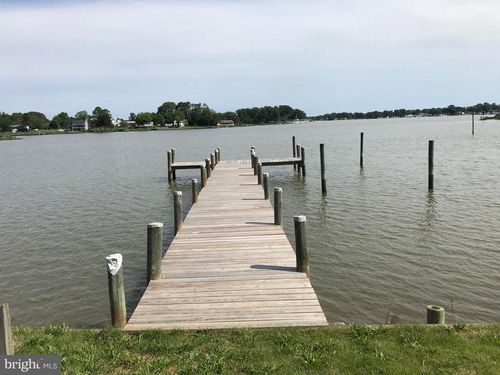 660 Shore Dr, COLONIAL BEACH, VA, 22443-4405 | Card Image