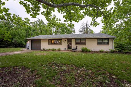 1700 Kenmar Dr, Manhattan, KS, 66502-2608 | Card Image