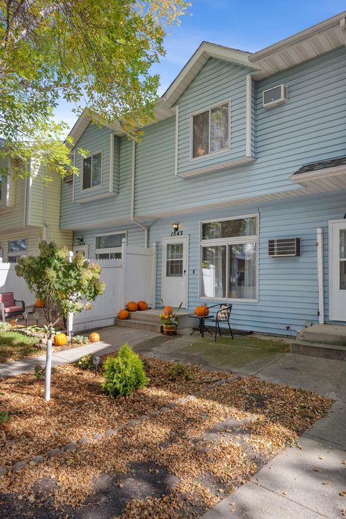 1543 34 1/2 Ave S, Fargo, ND, 58104-6121 | Card Image